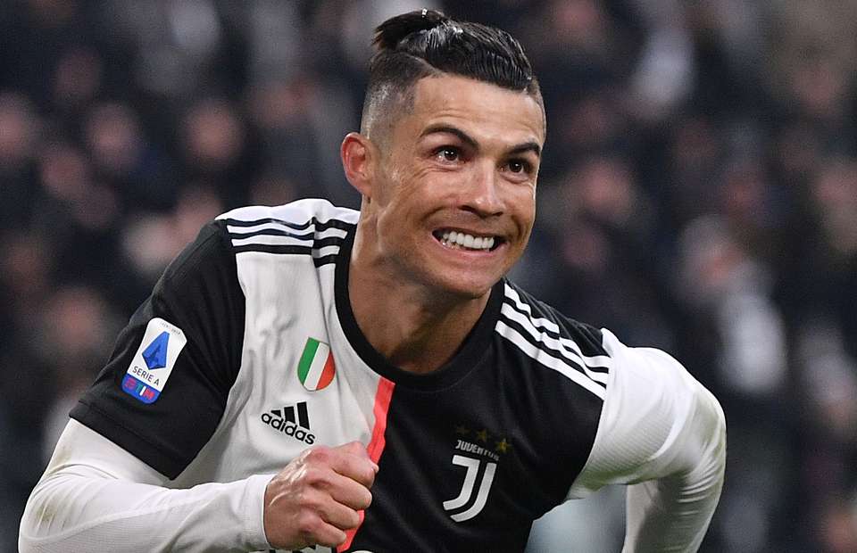 Masa Karantina Sudah Berakhir , Kini Ronaldo Kembali Menuju Italia